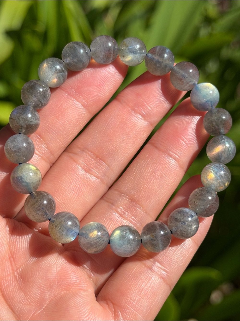 Labradorite Bead Stretch Bracelet — Iridescent Gray Palo